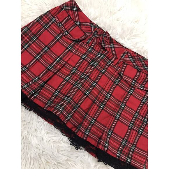 L.e.i. Vintage Street Code Red Plaid Mini Skirt size 1 Y2K Preppy School Girl - Picture 3 of 5
